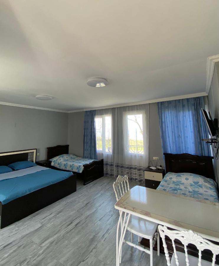 Aparthotel House On Moryakov 55 à Chakvi Chambre photo