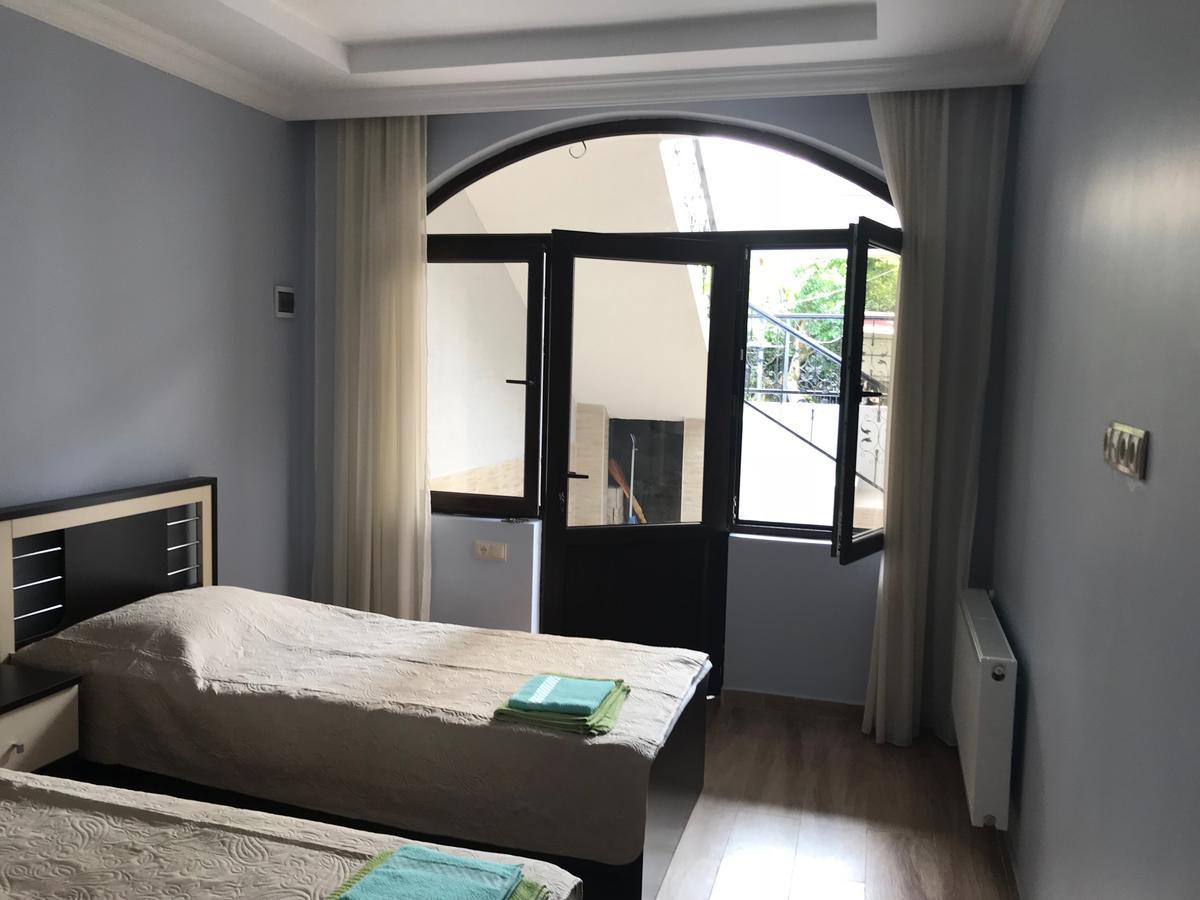 Aparthotel House On Moryakov 55 à Chakvi Extérieur photo