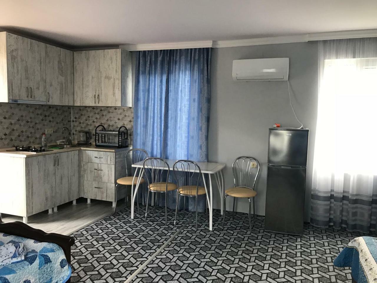 Aparthotel House On Moryakov 55 à Chakvi Extérieur photo